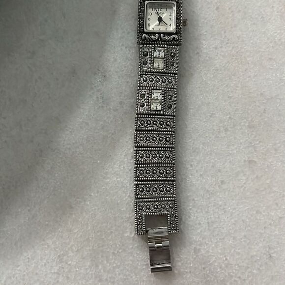 Geneva Marcasite Art Deco Style Japan Movement New Battery EWC - Picture 3 of 9